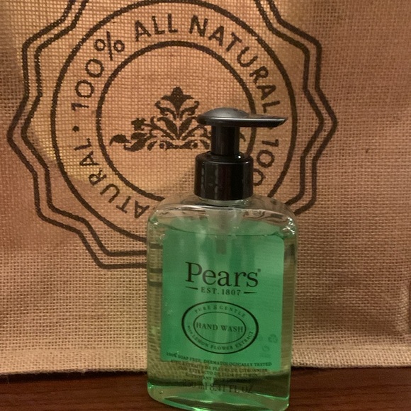 Pears Hand Wash with Lemon Flower Extract - Picture 2 of 5